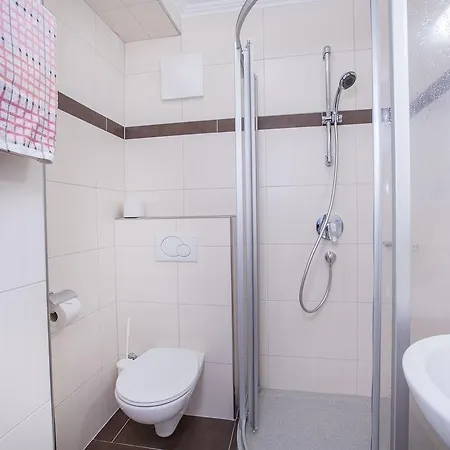 Weberbauer Apartman *